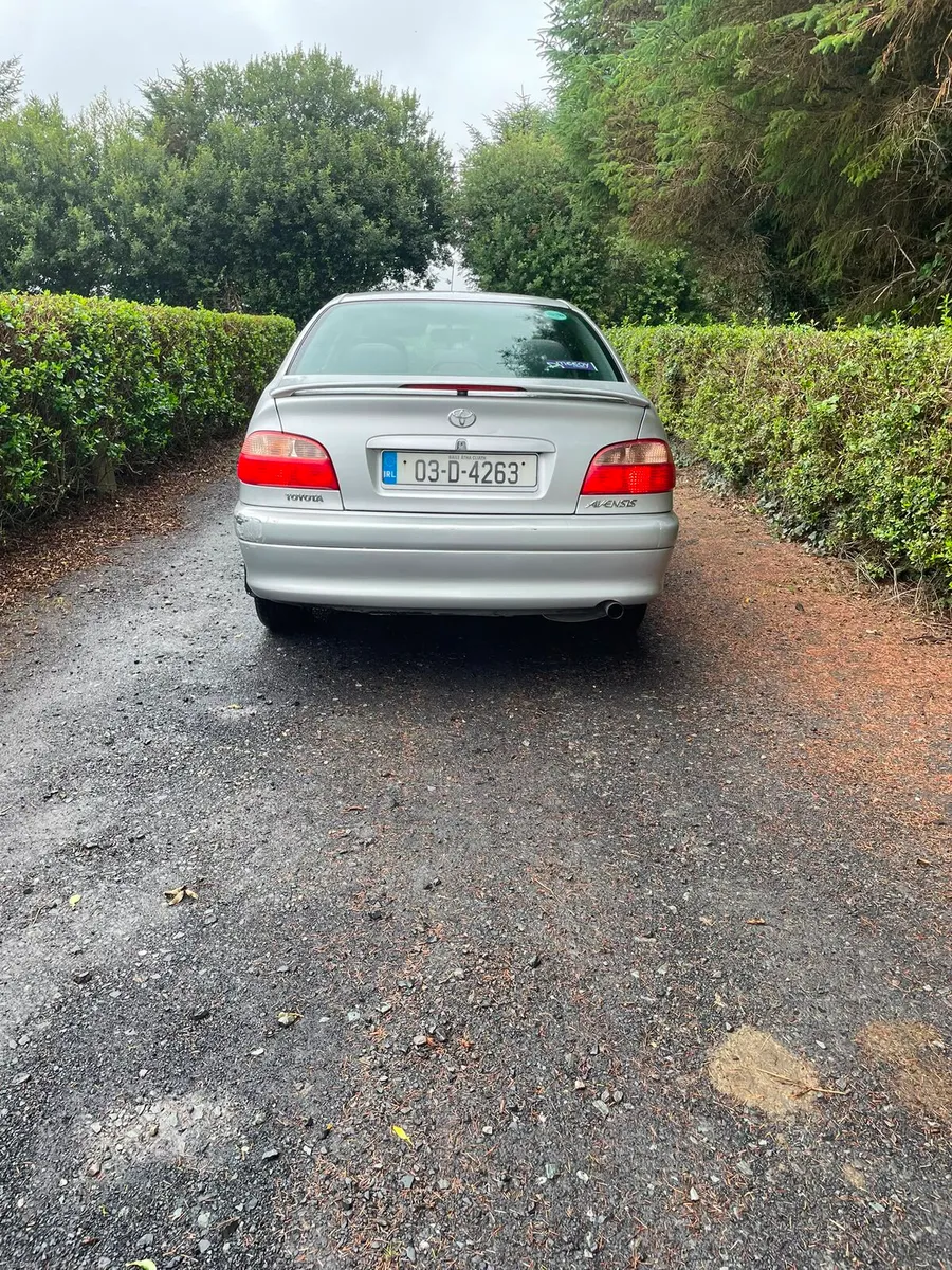 Toyota avenisis - Image 1