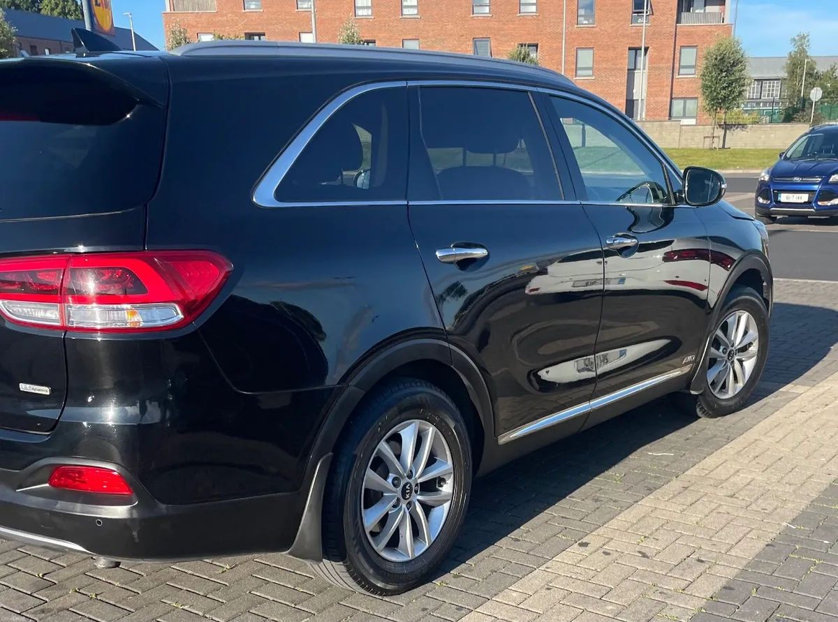 Kia Sorento 2016 - Image 2