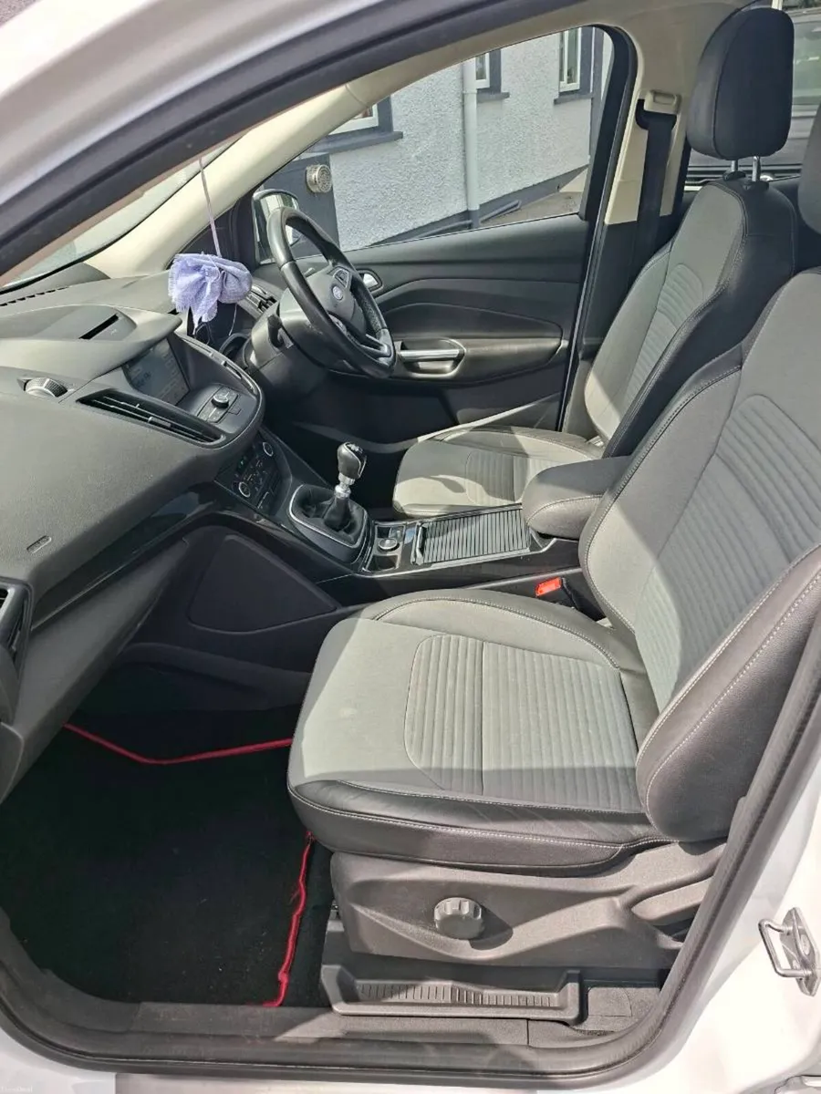 2017 Ford Kuga - Image 5