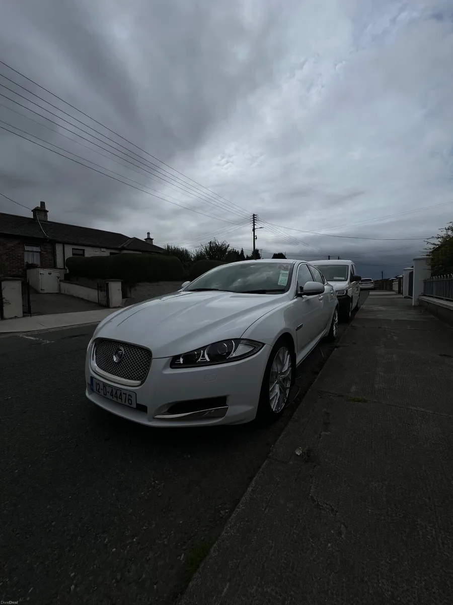 Jaguar XF 2012 - Image 3