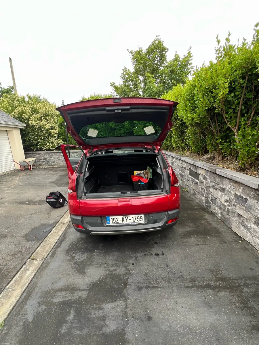 Car - Image 6
