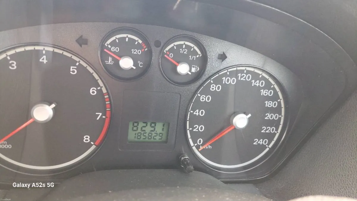 06 FORD FOCUS LX - Image 1
