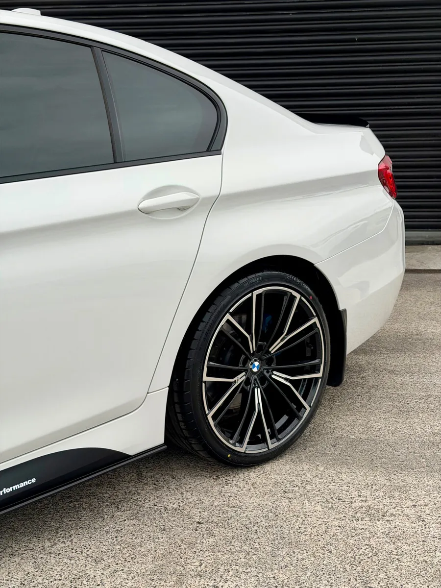 2016 BMW 520D AUTO MSPORT MPERFORMANCE - Image 3