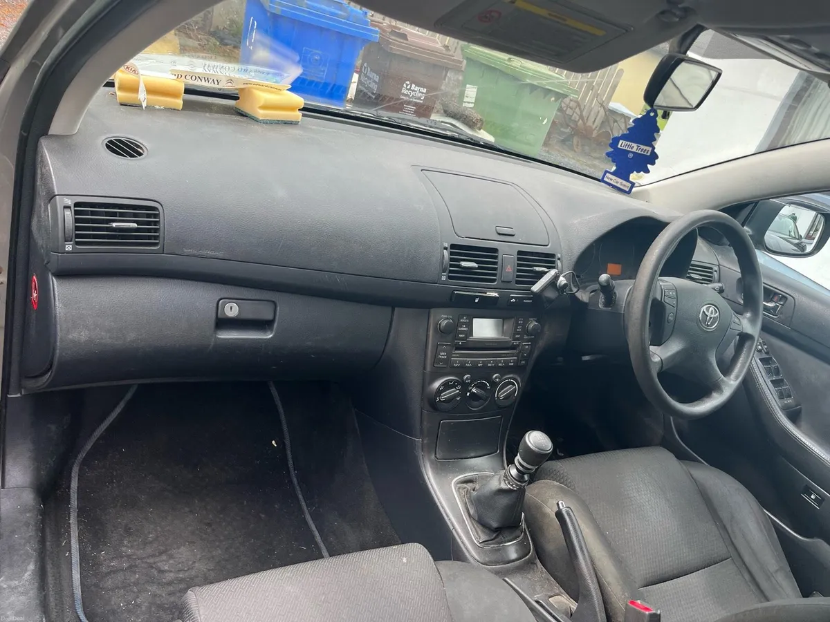 Toyota Avensis - Image 4