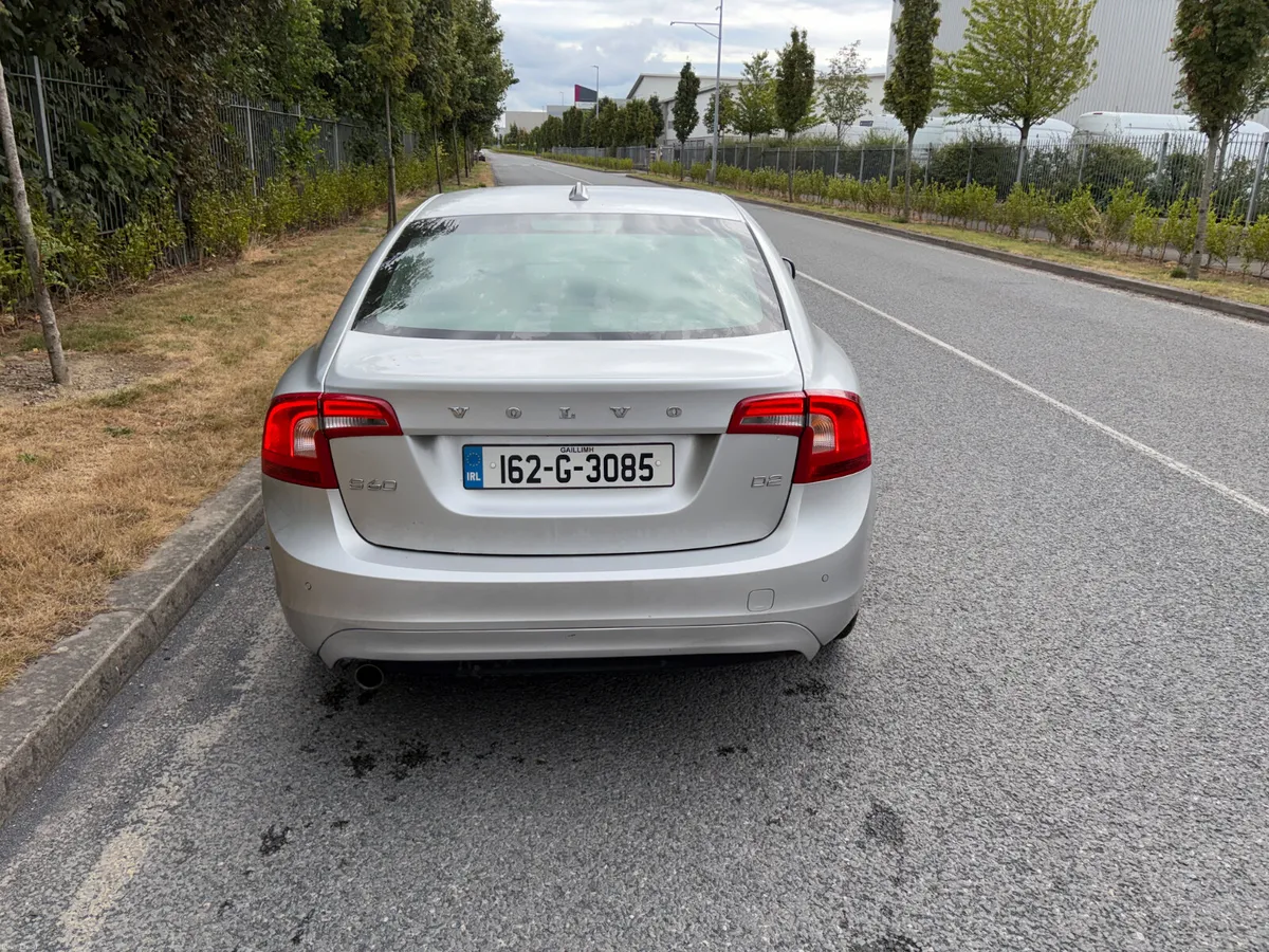 Volvo S60 2016 1 OWNER FROM NEW - Image 6