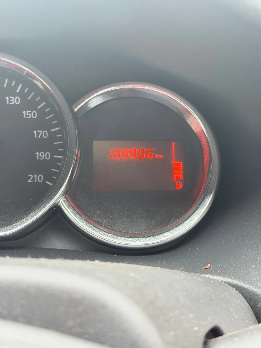 Dacia Sandero 2013 - Image 2
