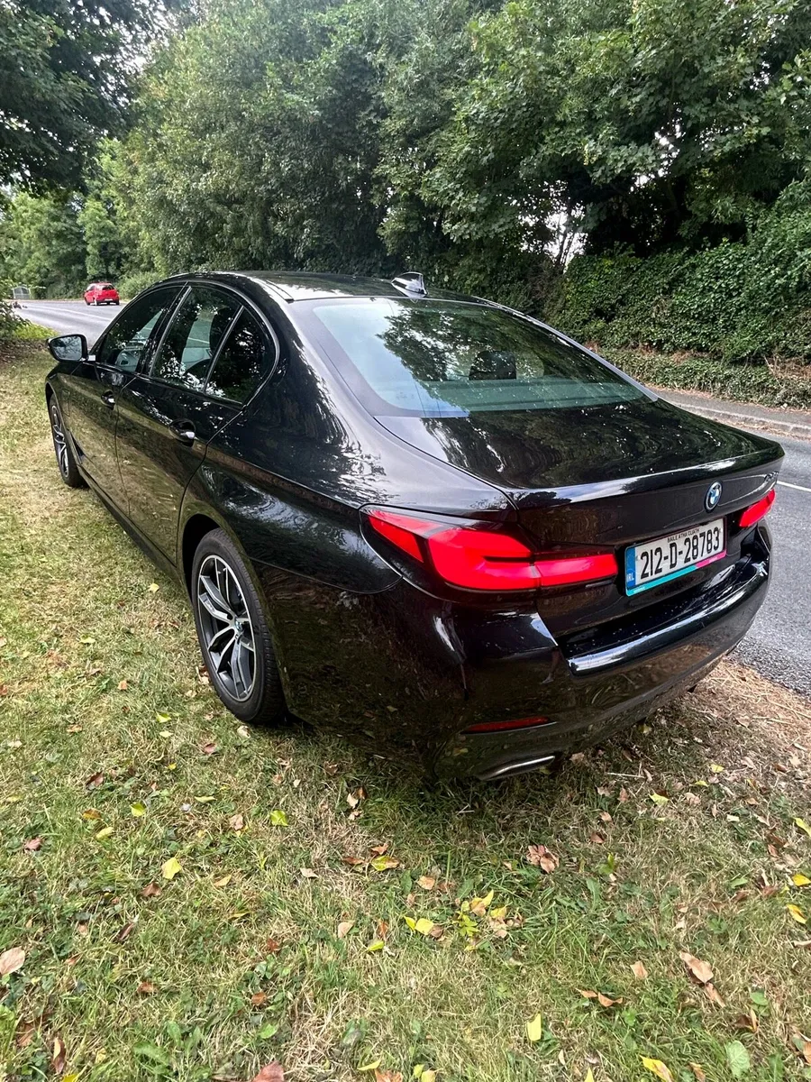 BMW 530e - Image 2
