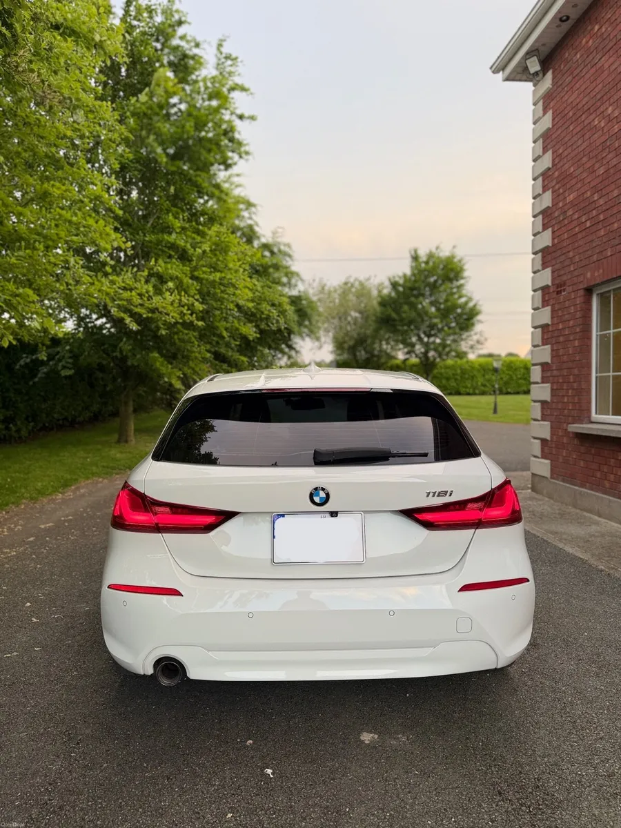 BMW 1-Series 118i 2019 - Image 3