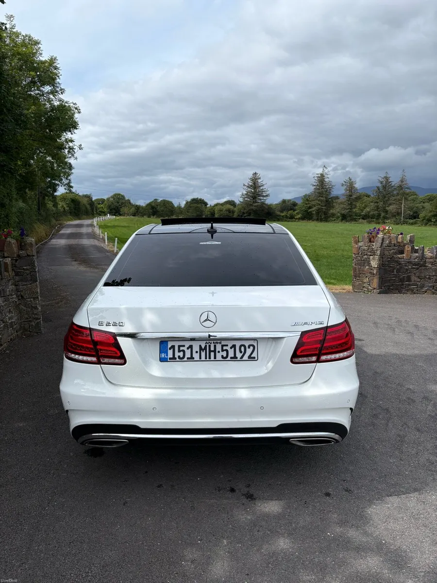 Mercedes e220 Amg premium - Image 5