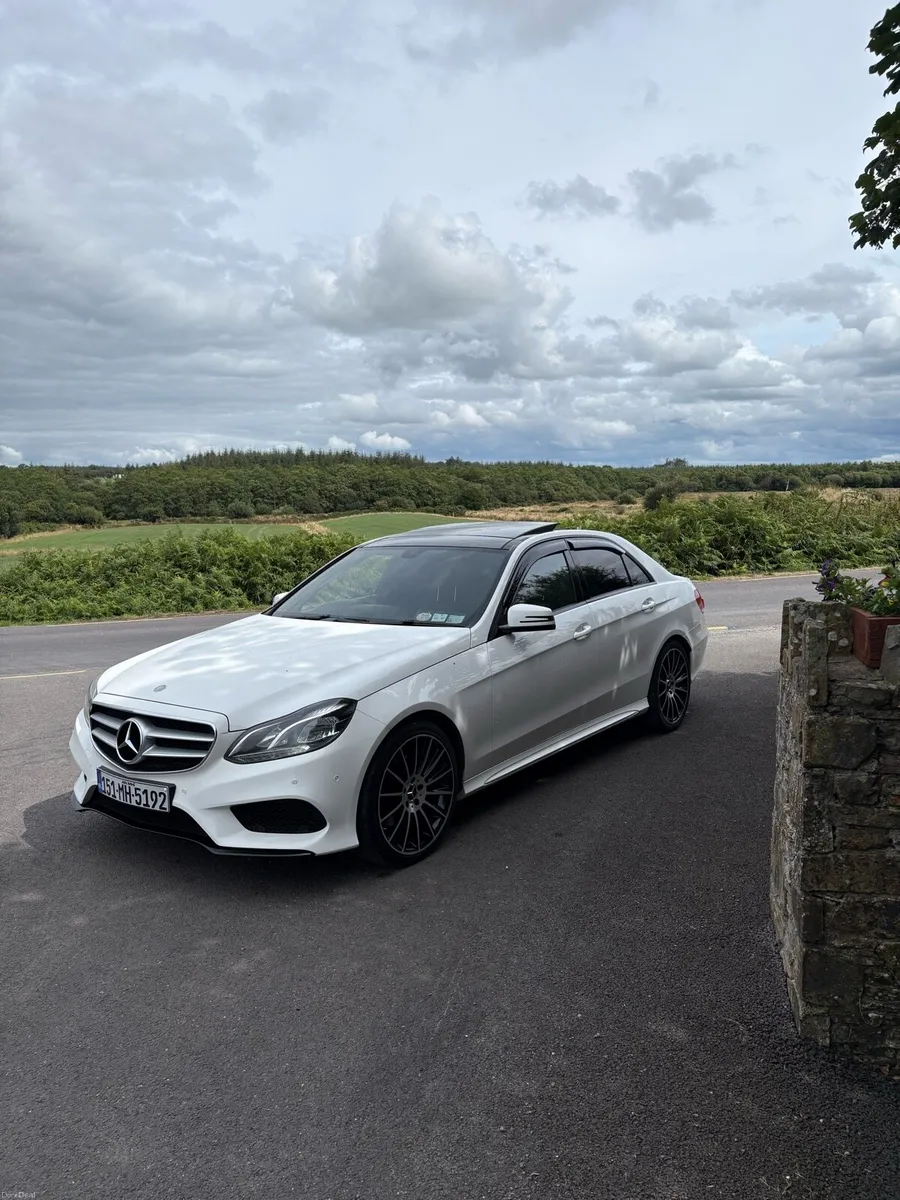 Mercedes e220 Amg premium - Image 6