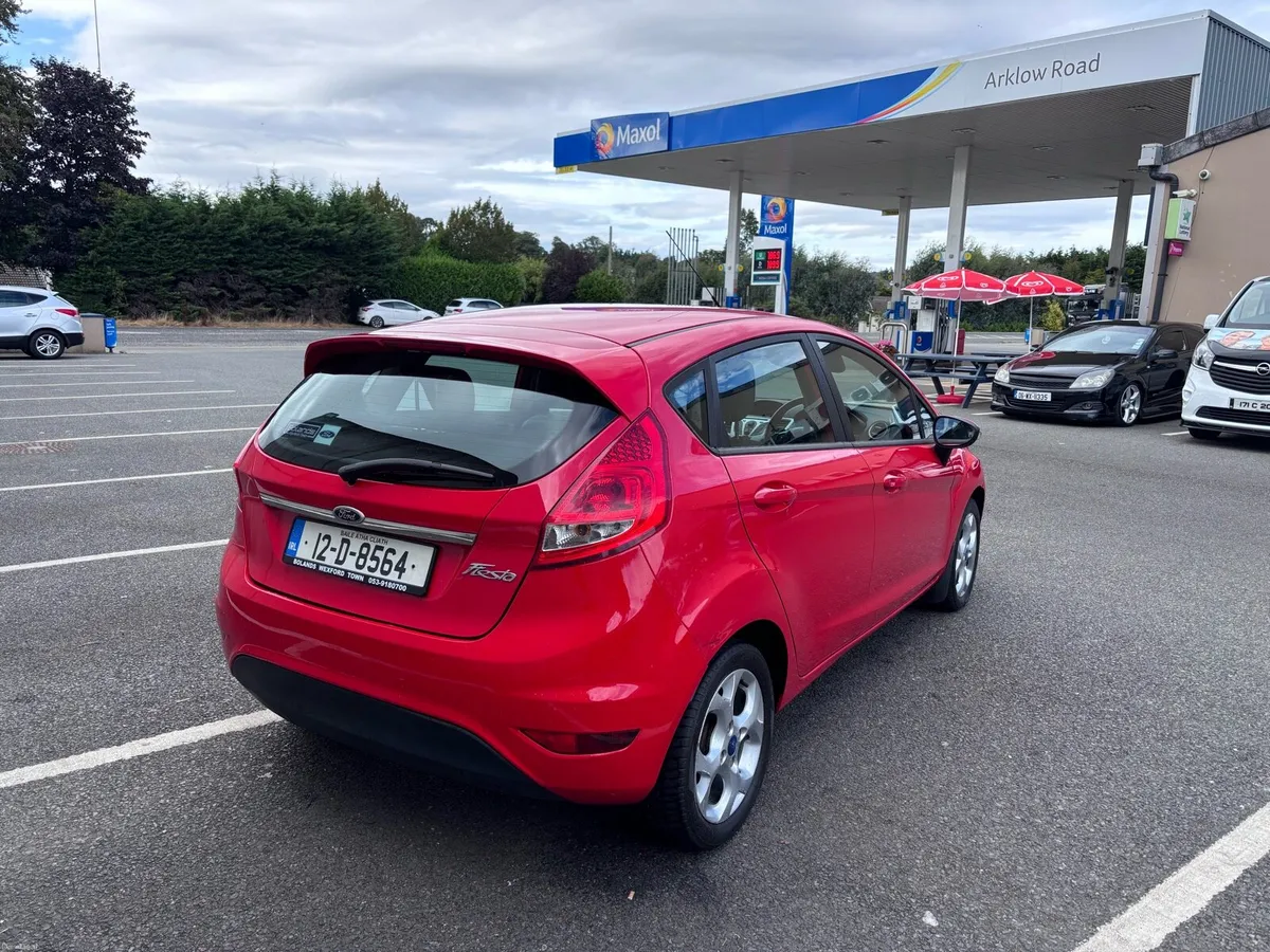 Ford fiesta - Image 4