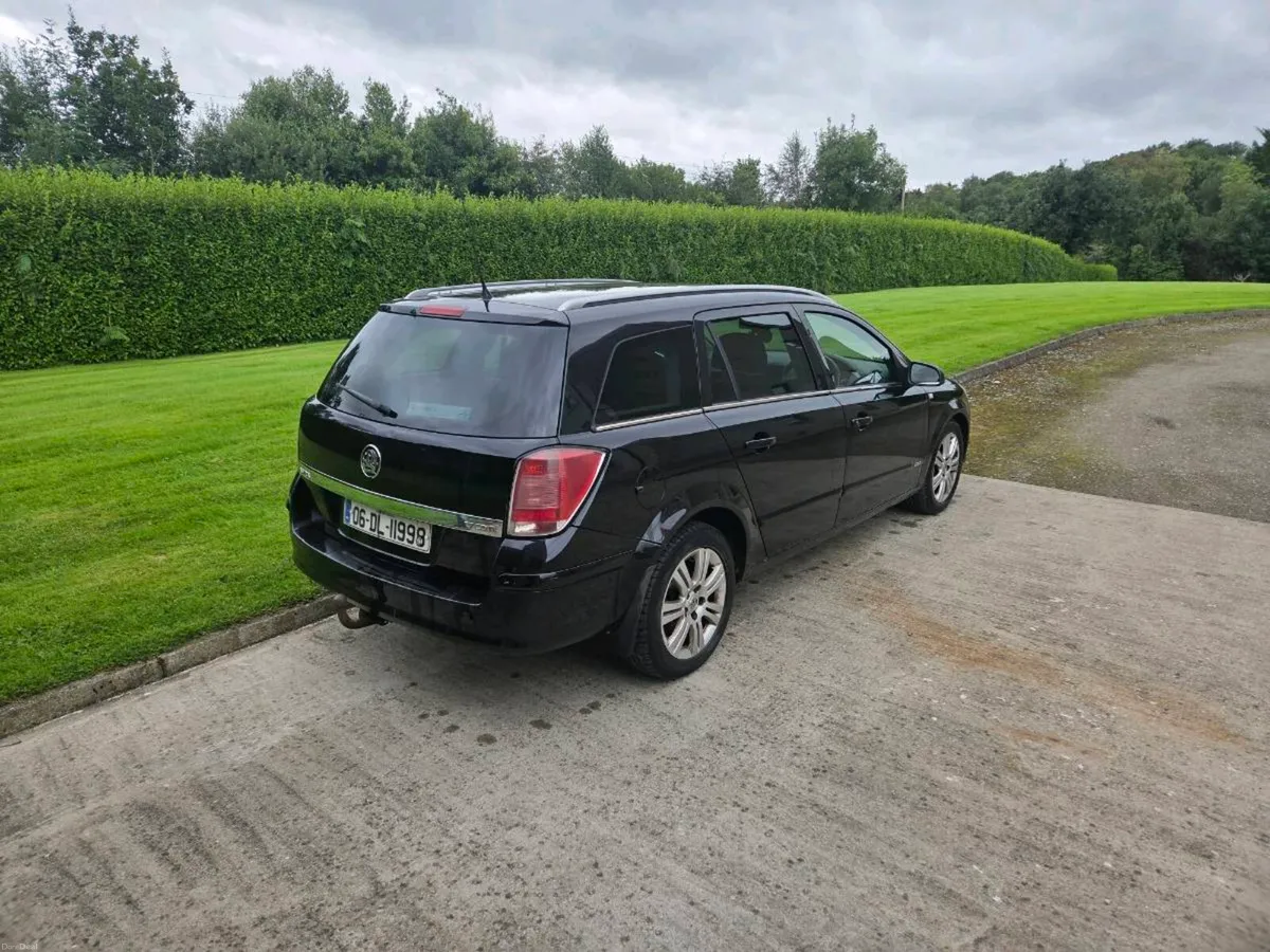 Car - Image 5