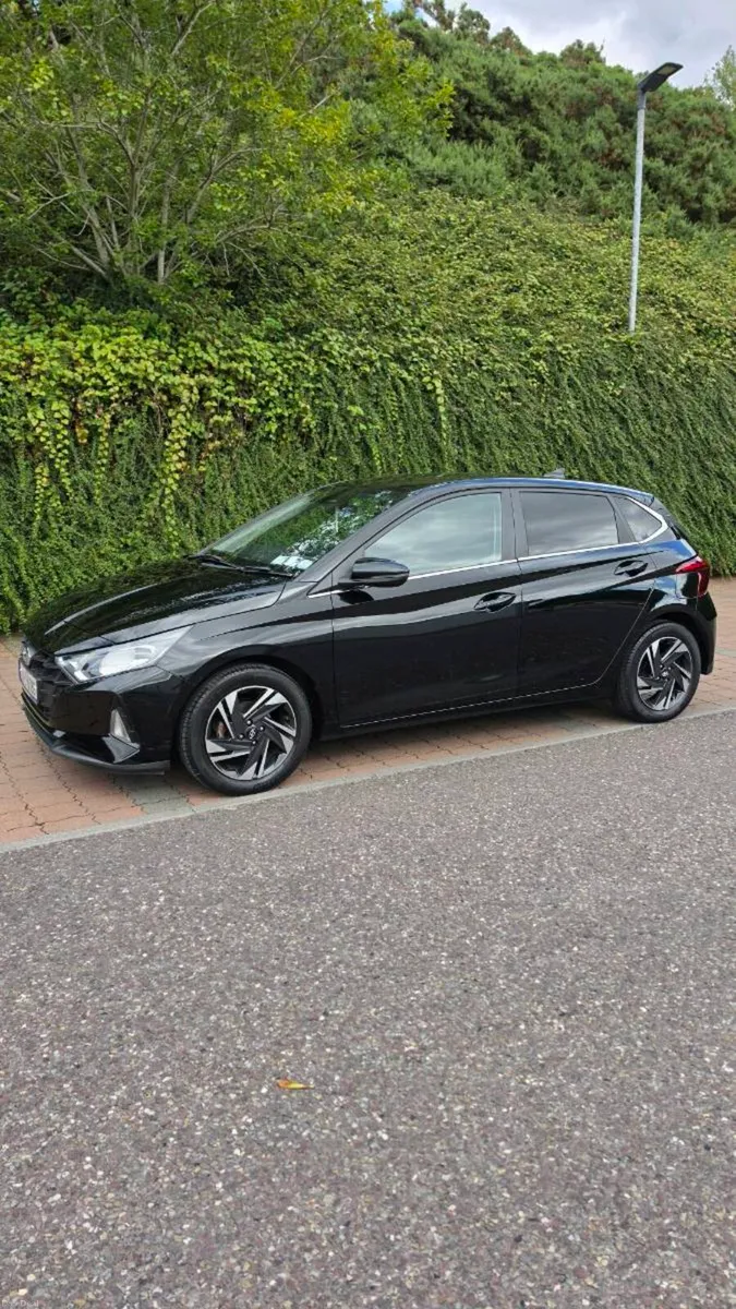 Hyundai i20 Deluxe Plus **Low Mileage** - Image 4