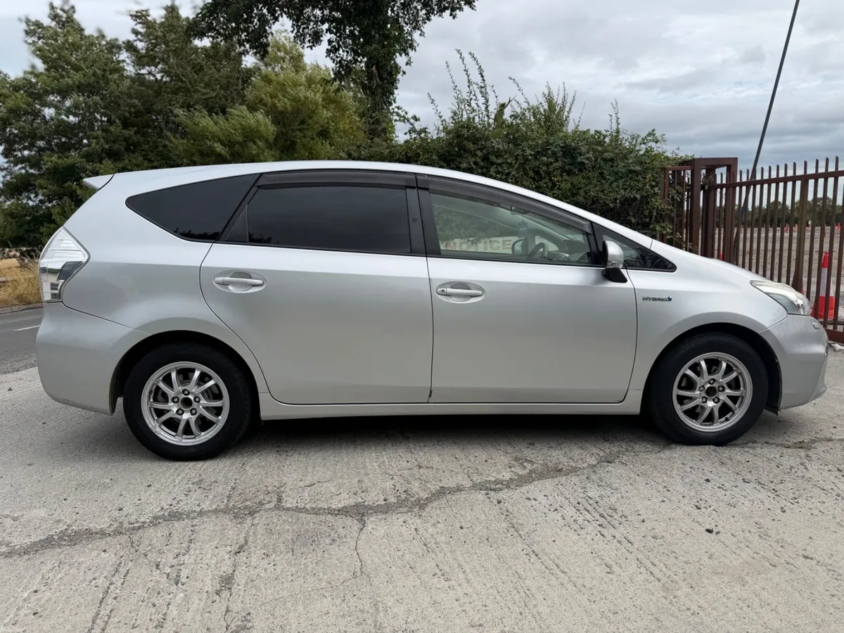 141 Toyota Prius Alpha 1.8 Petrol Hybrid New NCT - Image 4