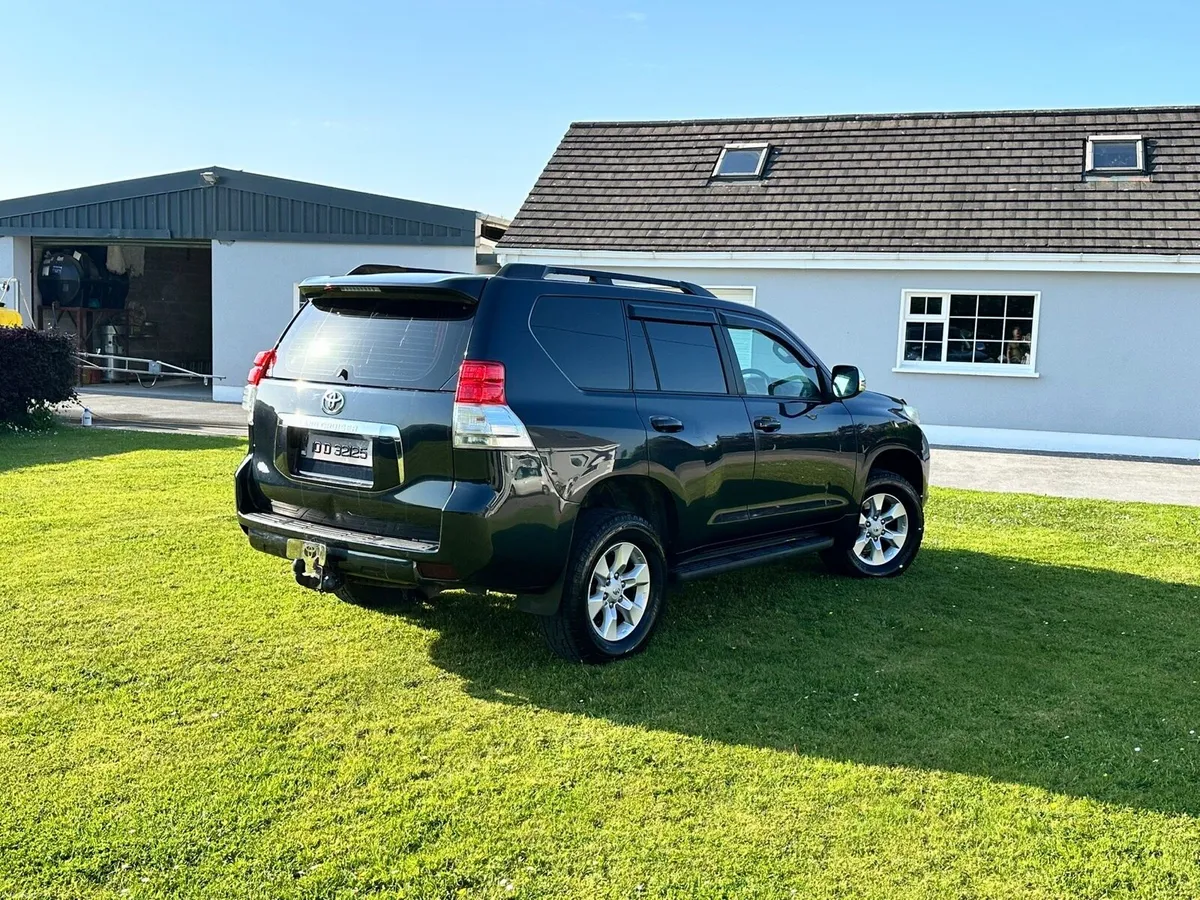 Toyota Landcruiser 2010 - Image 3