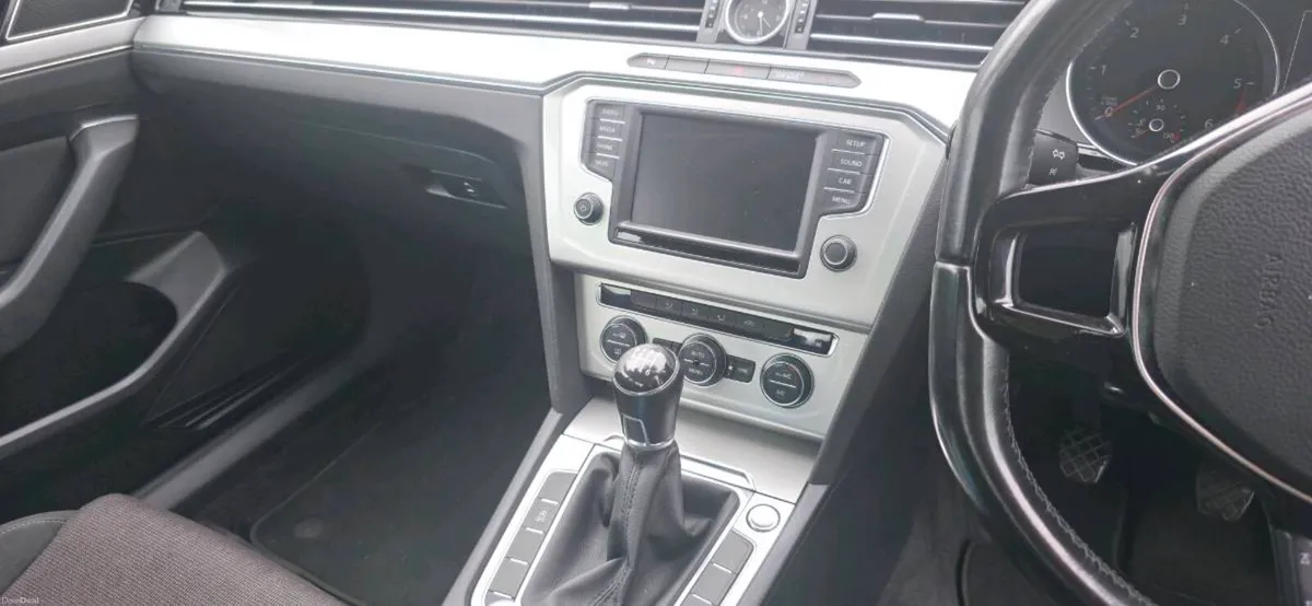 Volswagen Passat 2.0L Bluemotion - Image 5