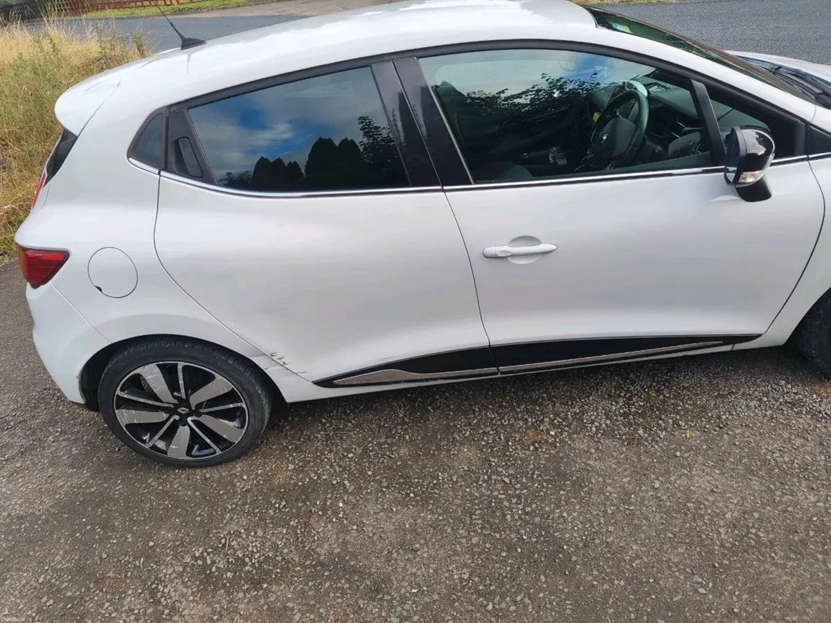 Renault clio - Image 1