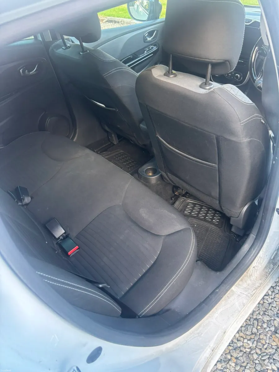 Renault clio - Image 6