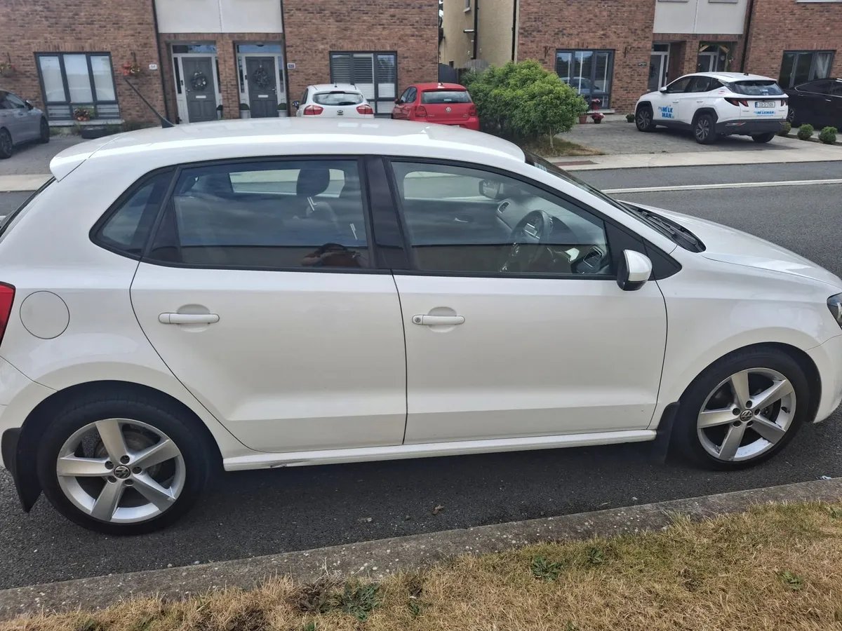 Volkswagen Polo 2013 - Image 2