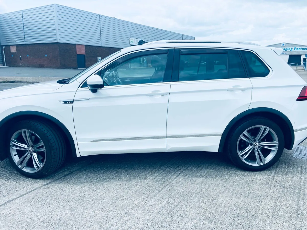 Volkswagen Tiguan R Line - Image 3