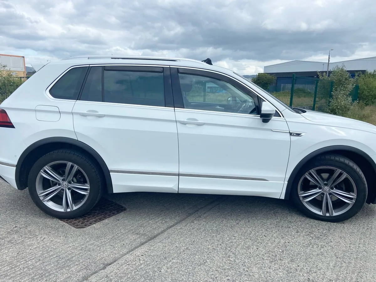 Volkswagen Tiguan R Line - Image 1