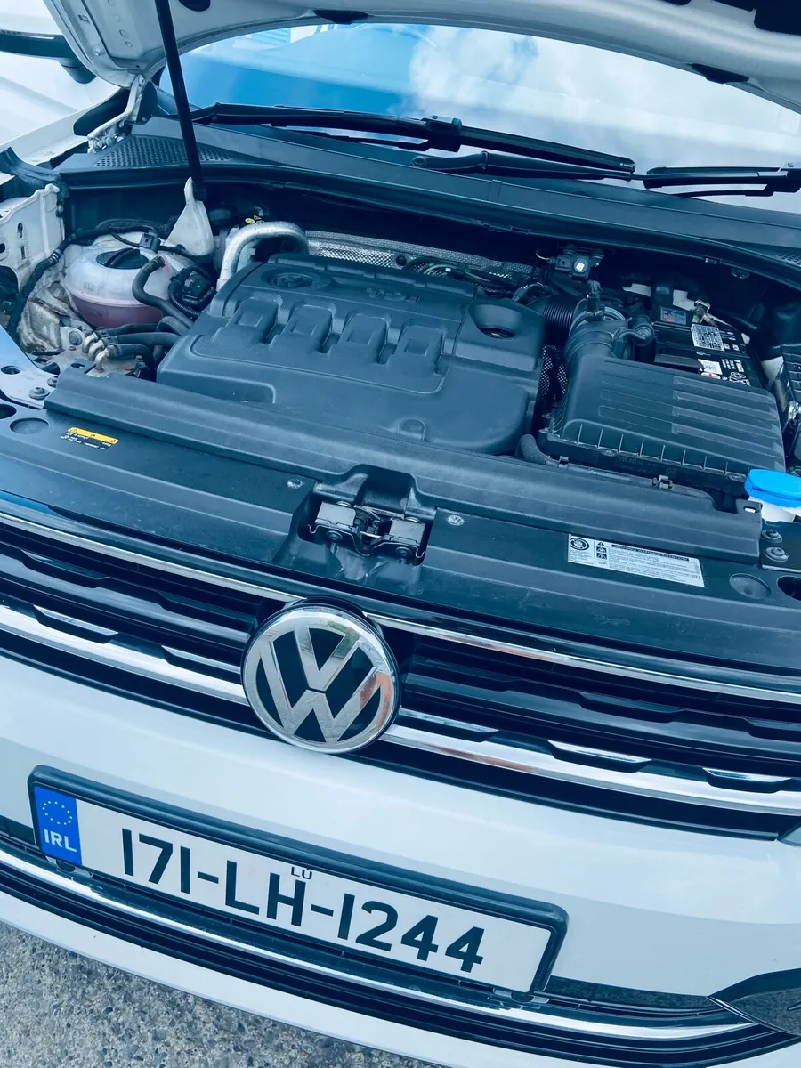 Volkswagen Tiguan R Line- low  mileage 2.0 - Image 6