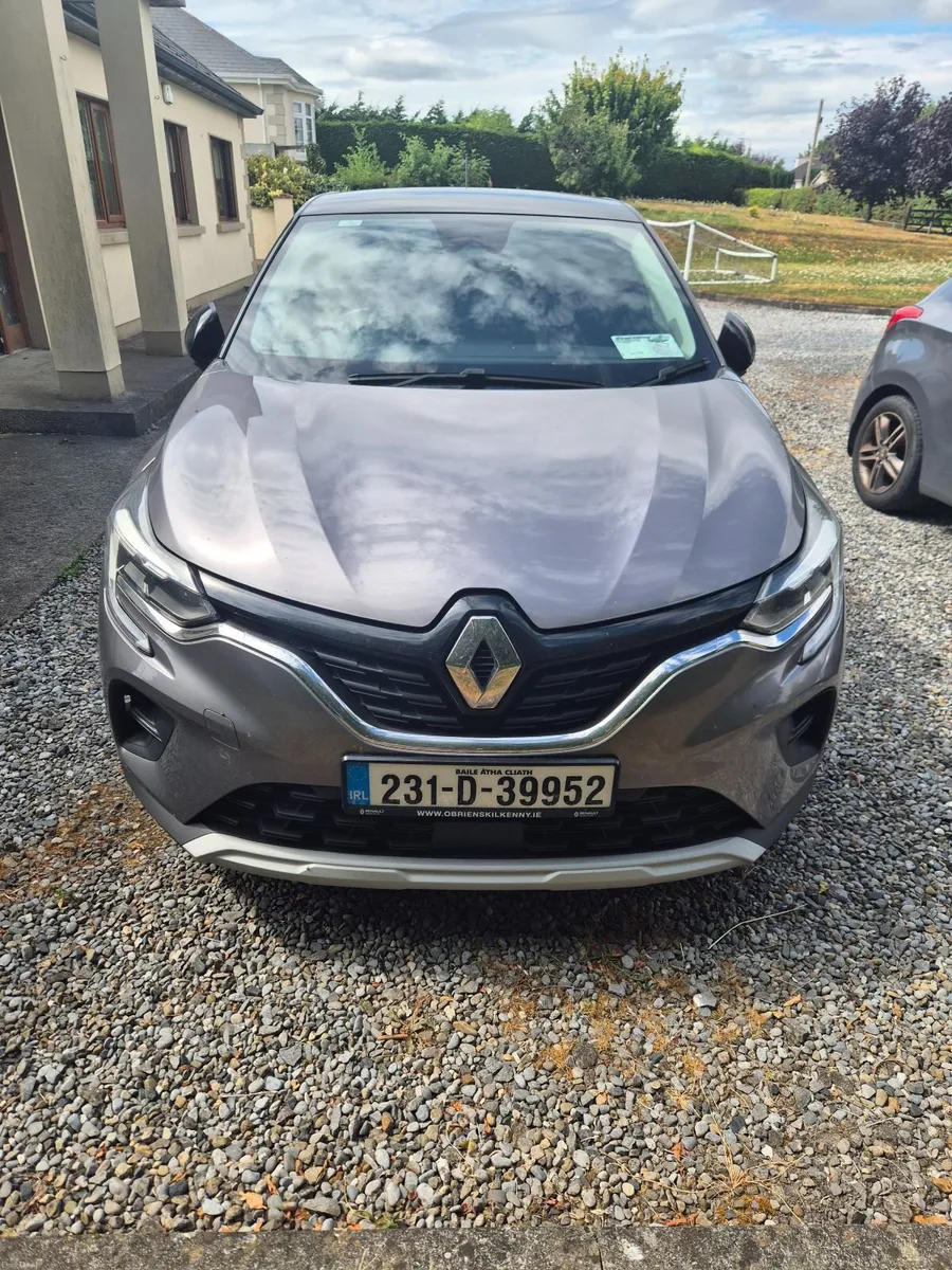 Renault Captur 2023 - Image 1
