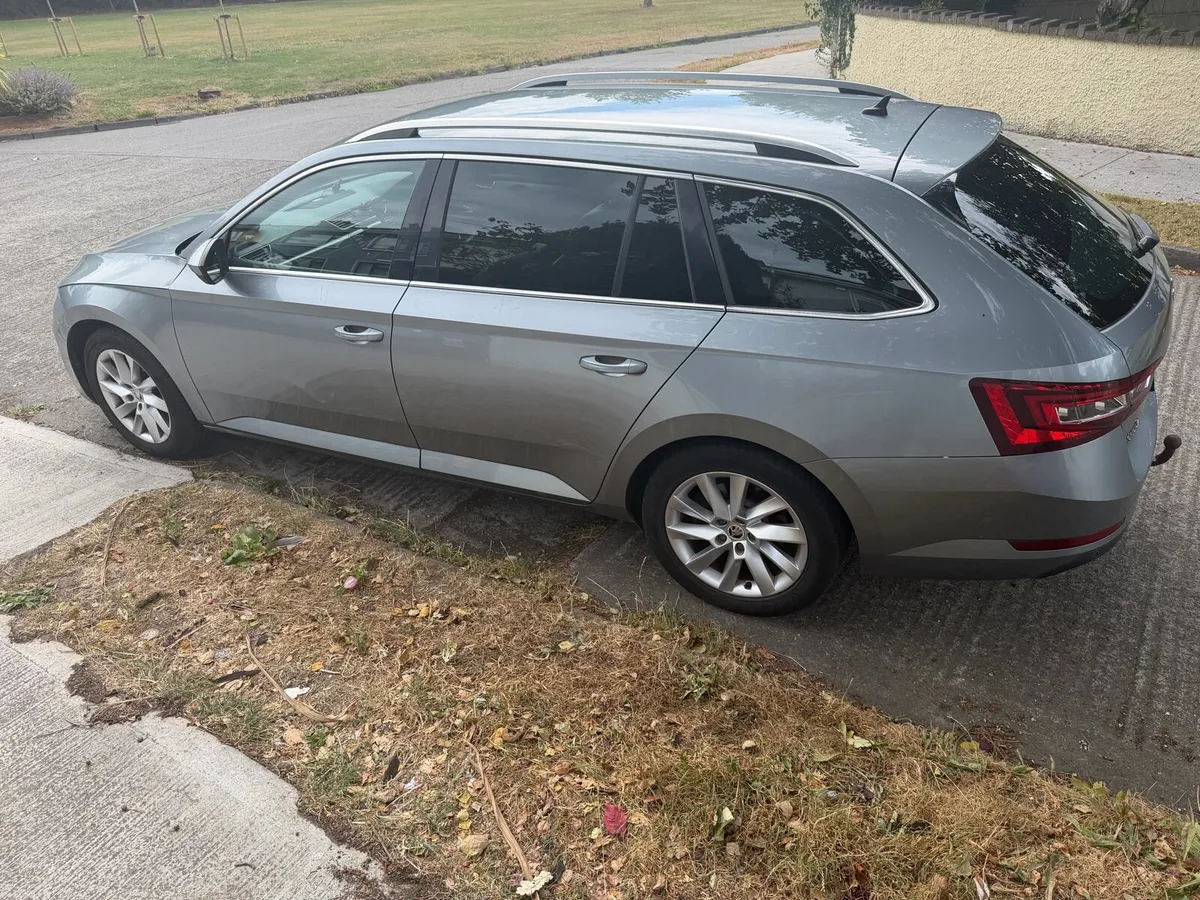 Skoda superb 190mph 2L - Image 2