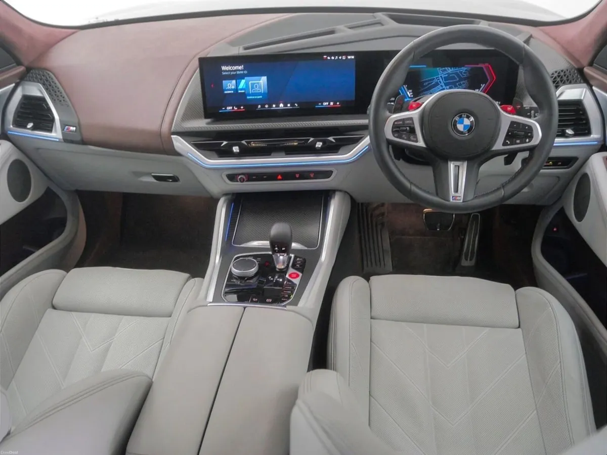 BMW XM 50e - Image 4