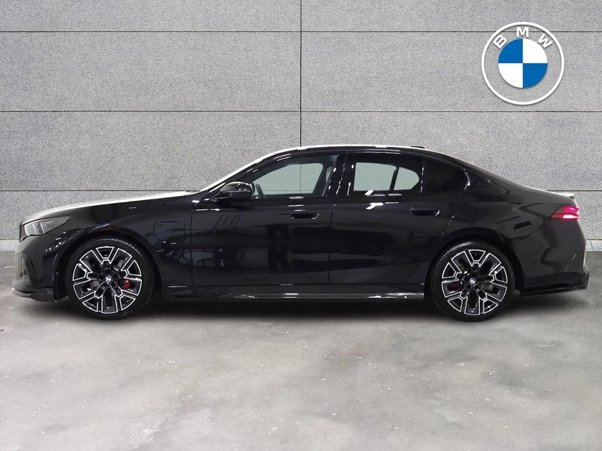 BMW 5-Series 530e M Sport Pro Saloon - Image 3