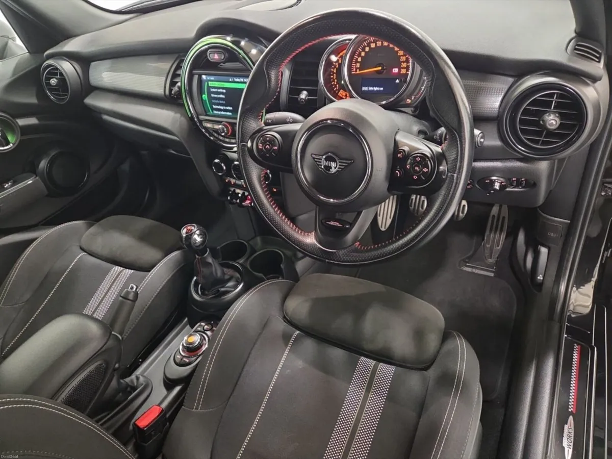 Mini Cooper 5-Door Cooper Sport - Image 6