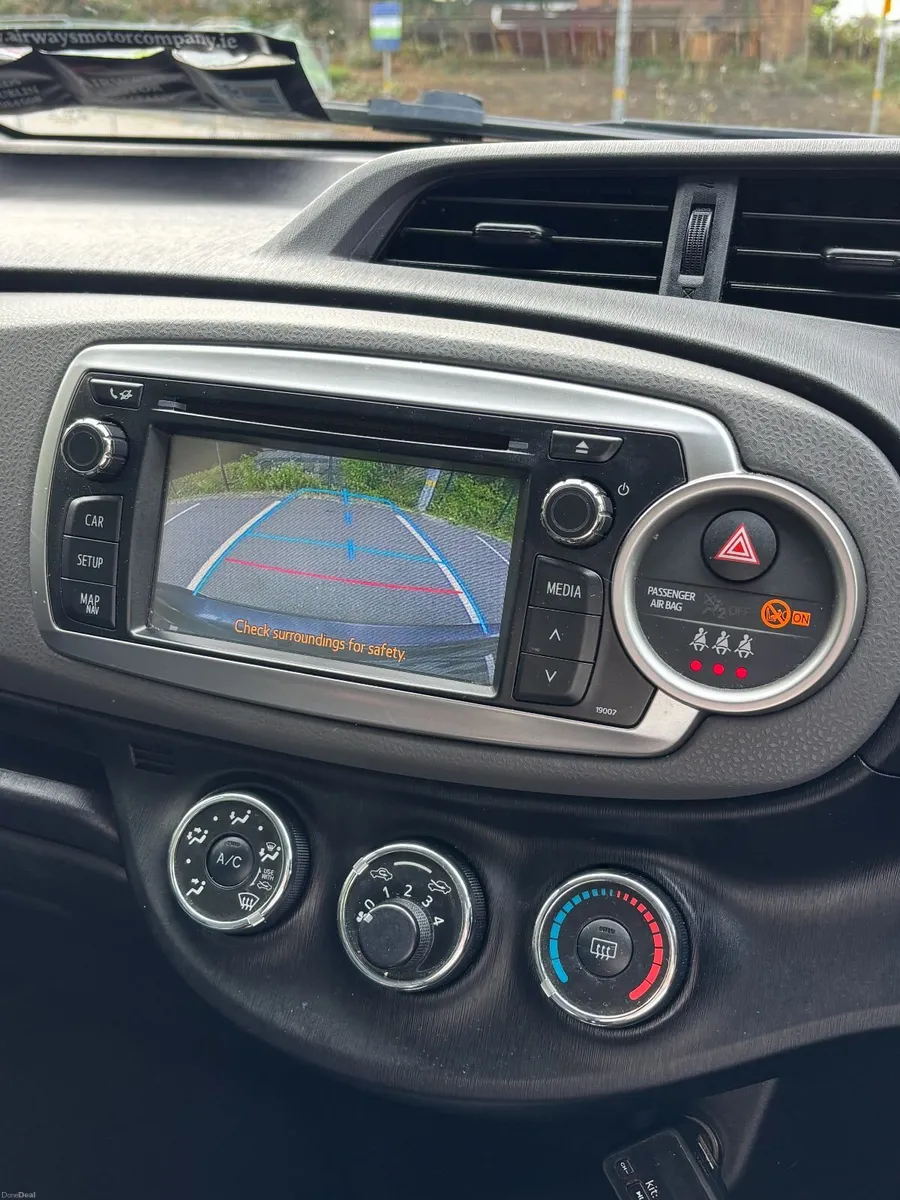 Toyota Yaris 2013 - Image 6