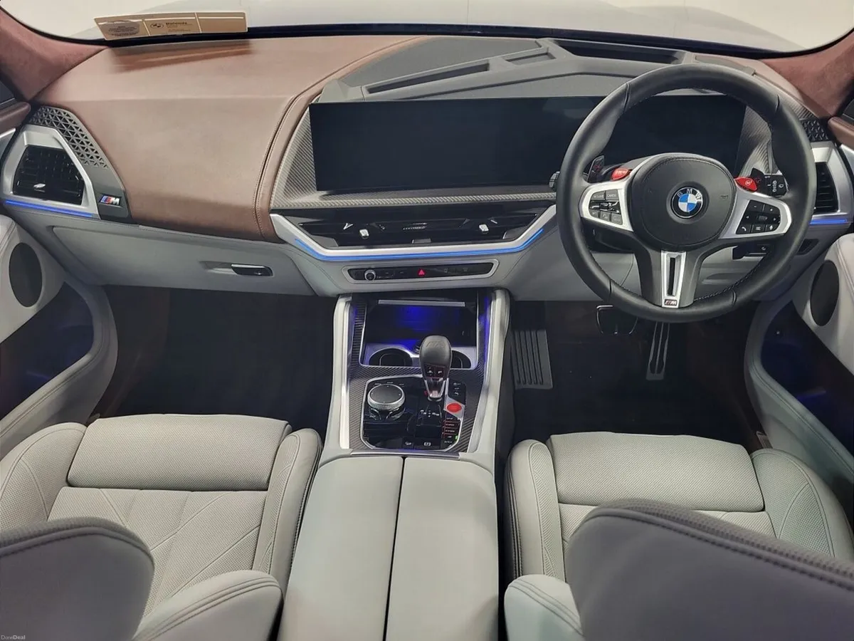 BMW XM 50e - Image 4