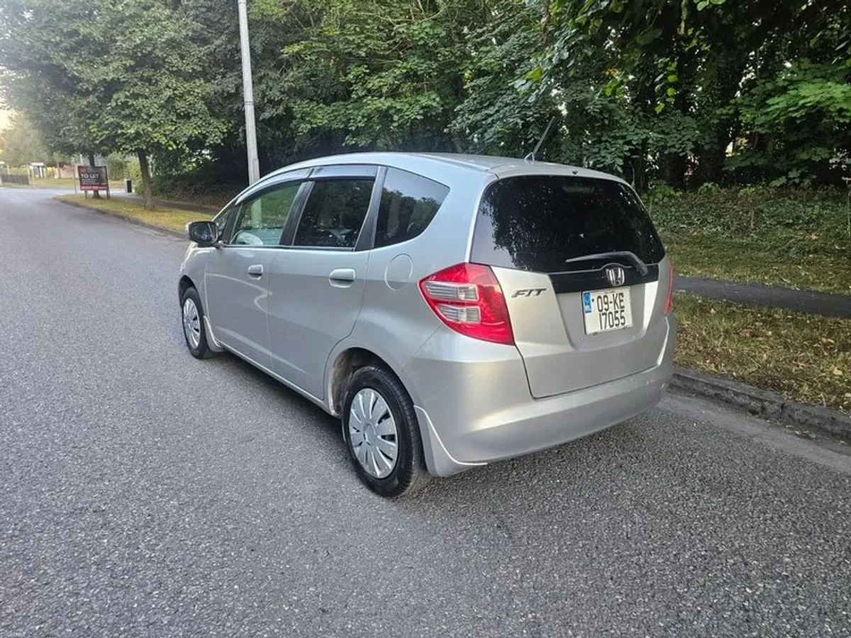 2009 Honda Fit Automatic Nct 08/27 Tax 09/26 - Image 3