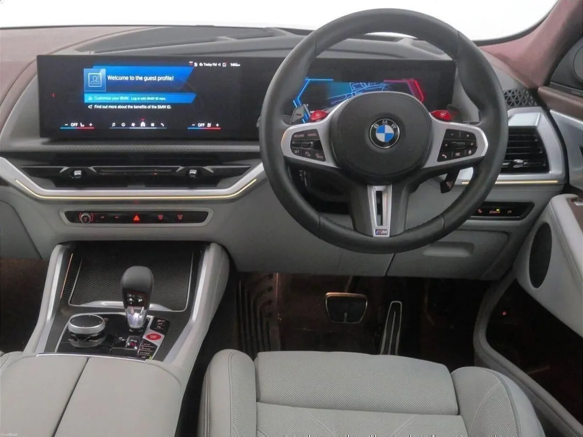 BMW XM 50e - Image 5