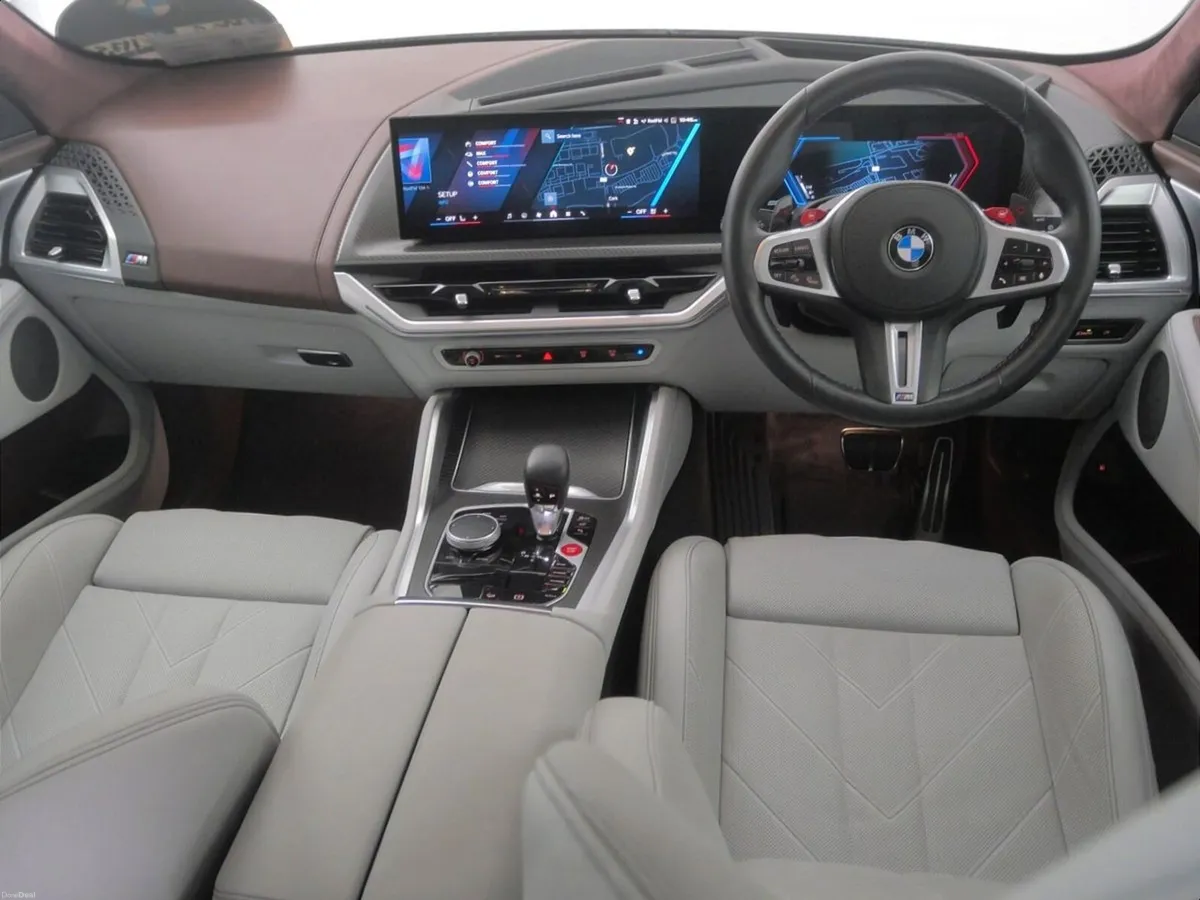 BMW XM 50e - Image 4