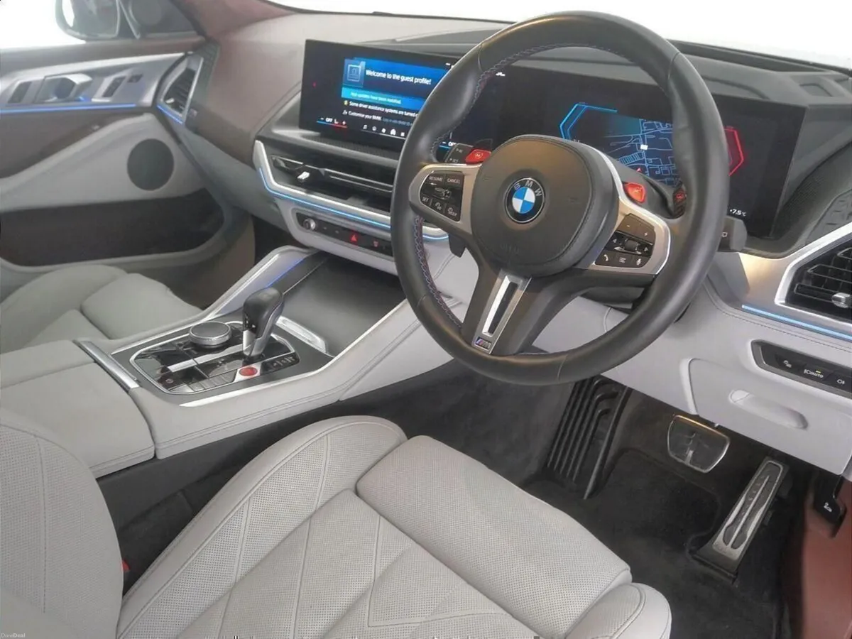 BMW XM 50e - Image 6