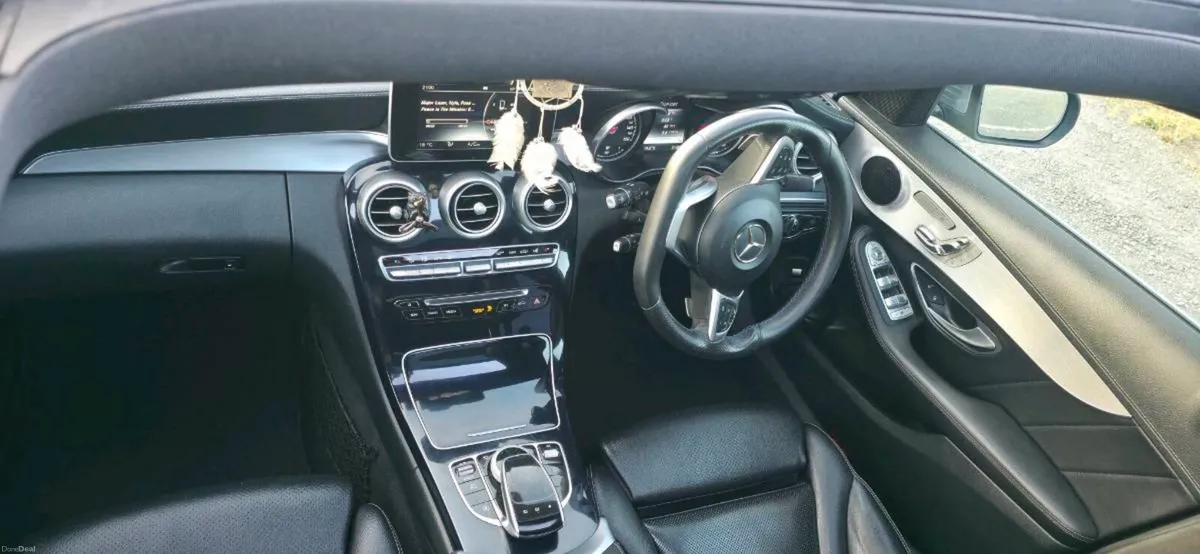 Car - Image 4