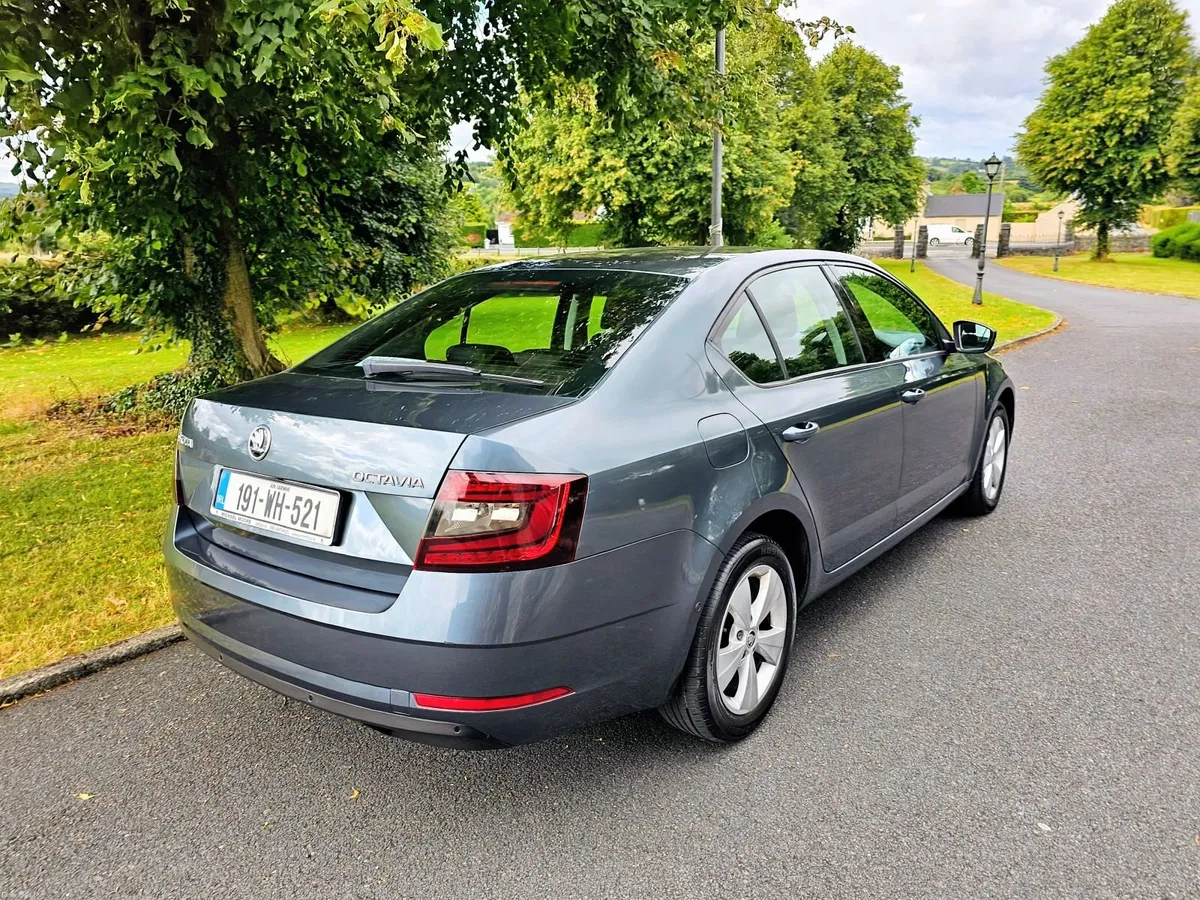 2019 Skoda Octavia - Image 4