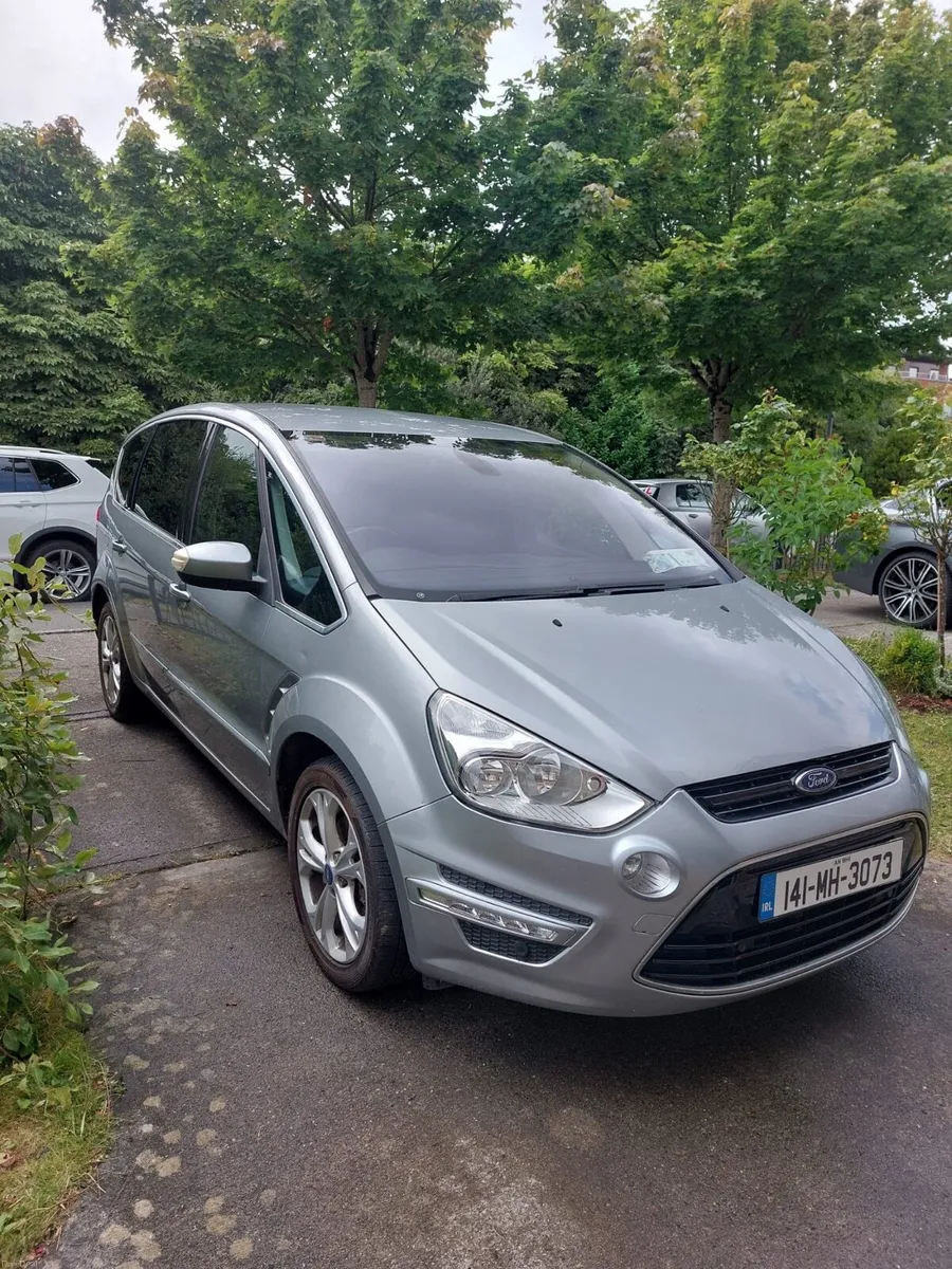 Ford S Max Titanium - Image 2