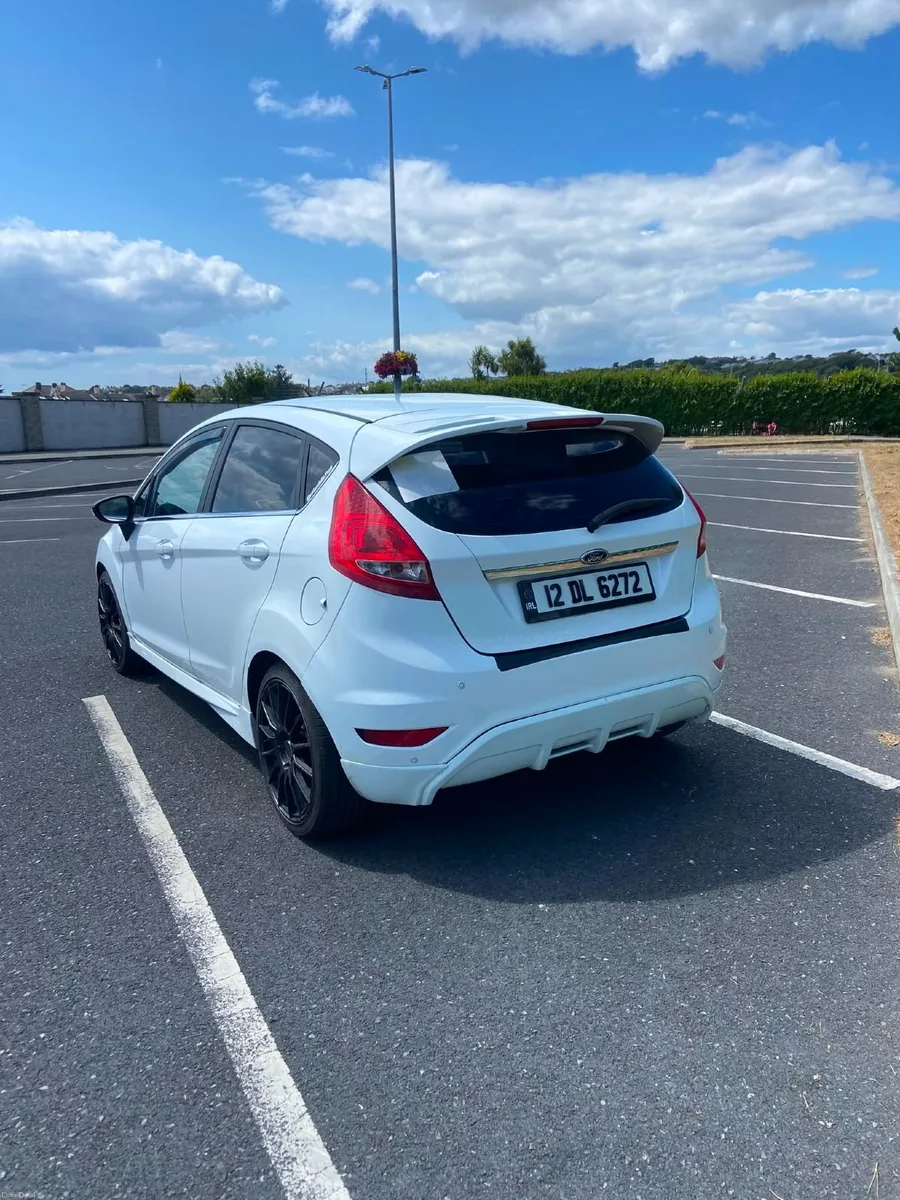 Ford Fiesta 2012 - Image 4
