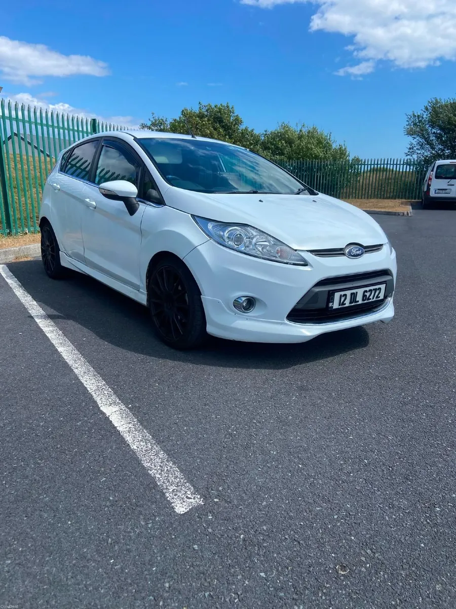 Ford Fiesta 2012 - Image 5