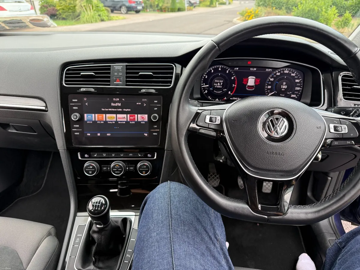 2018 Volkswagen Golf Highline 1.4 TSI 150bhp - Image 4