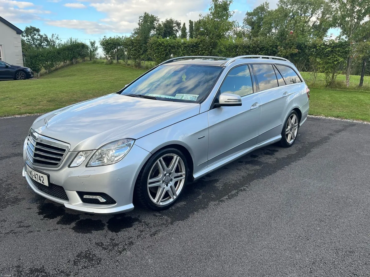 Mercedes E250 AMG 7 seater - Image 3