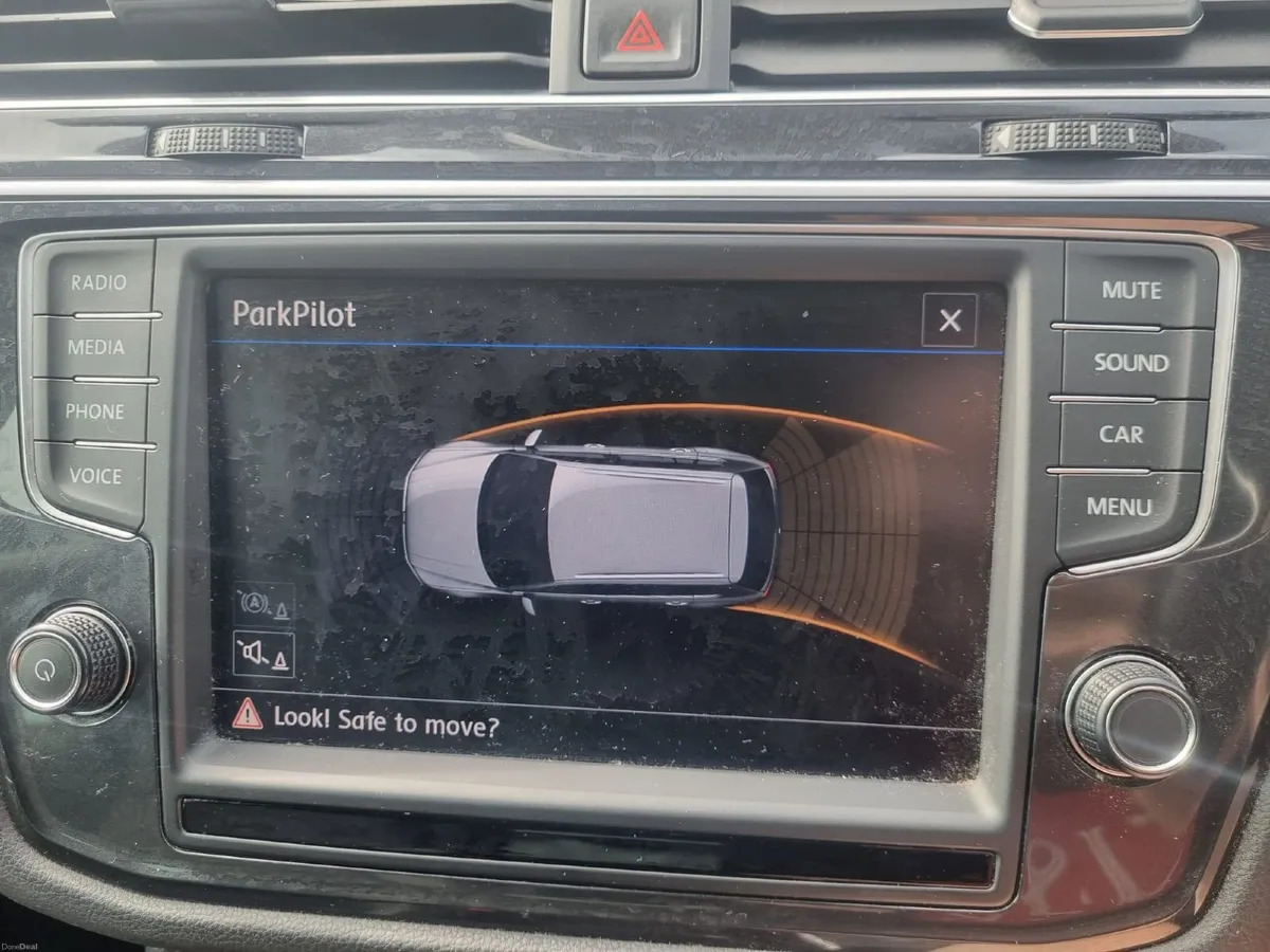 Volkswagen Tiguan 2016 - Image 2