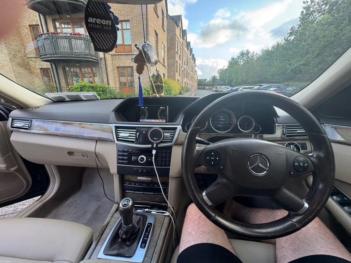 Car - Image 2