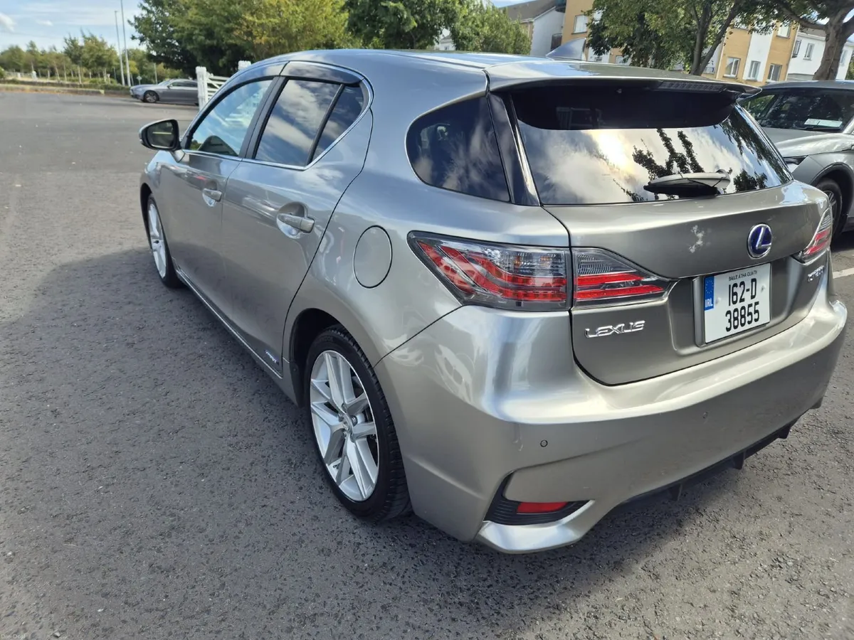 2016 Lexus CT200h-39,500 KM-Leather & Heated Seats - Image 4