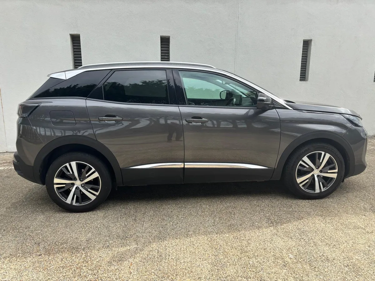Peugeot 3008 Allure 1.5 diesel 2022 - Image 4