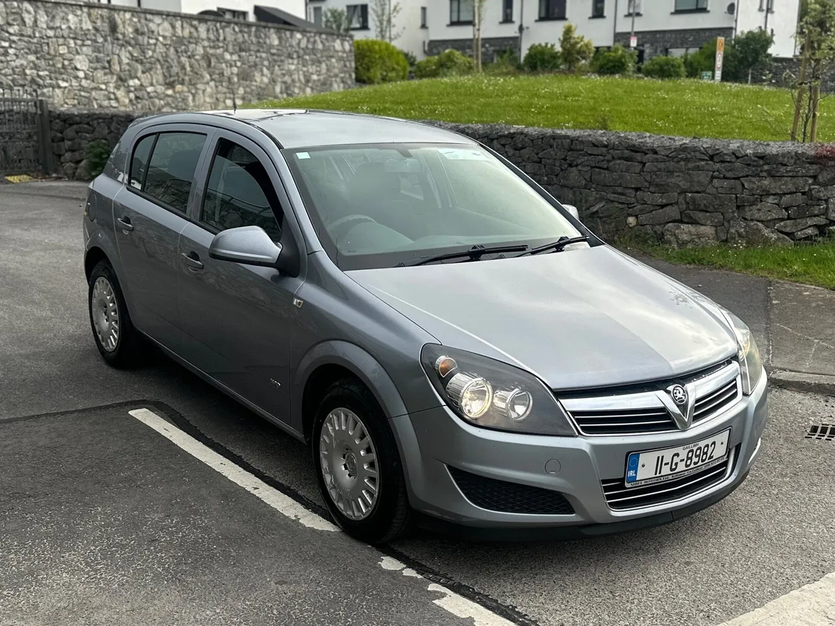2011 Vauxhall Astra - Image 2