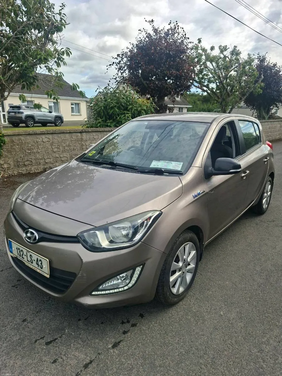 HYUNDAI I20 2013 - Image 2